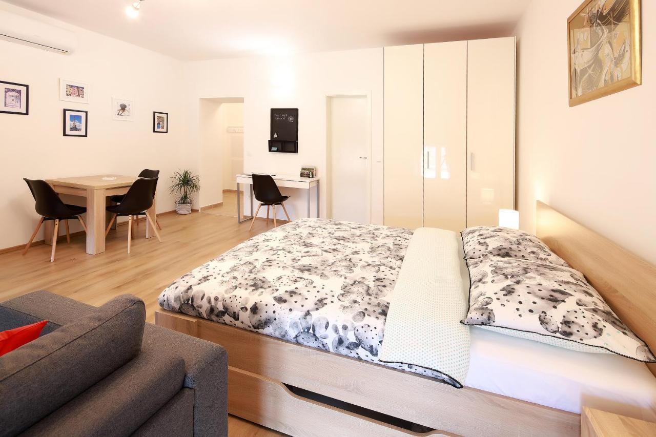Sweet Loft Apartment Blue in Rijeka center Buitenkant foto