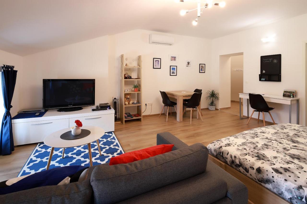 Sweet Loft Apartment Blue in Rijeka center Buitenkant foto